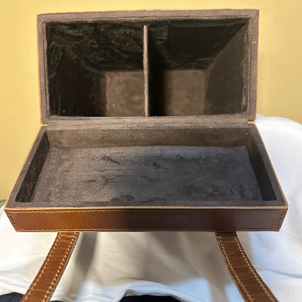 Genuine Leather Two-Bottle Wine Carrier Gift Box – Brown Velvet Lined